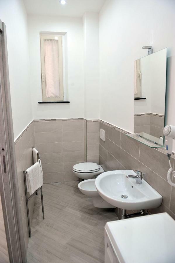 Holiday House Lual Аджерола Екстериор снимка