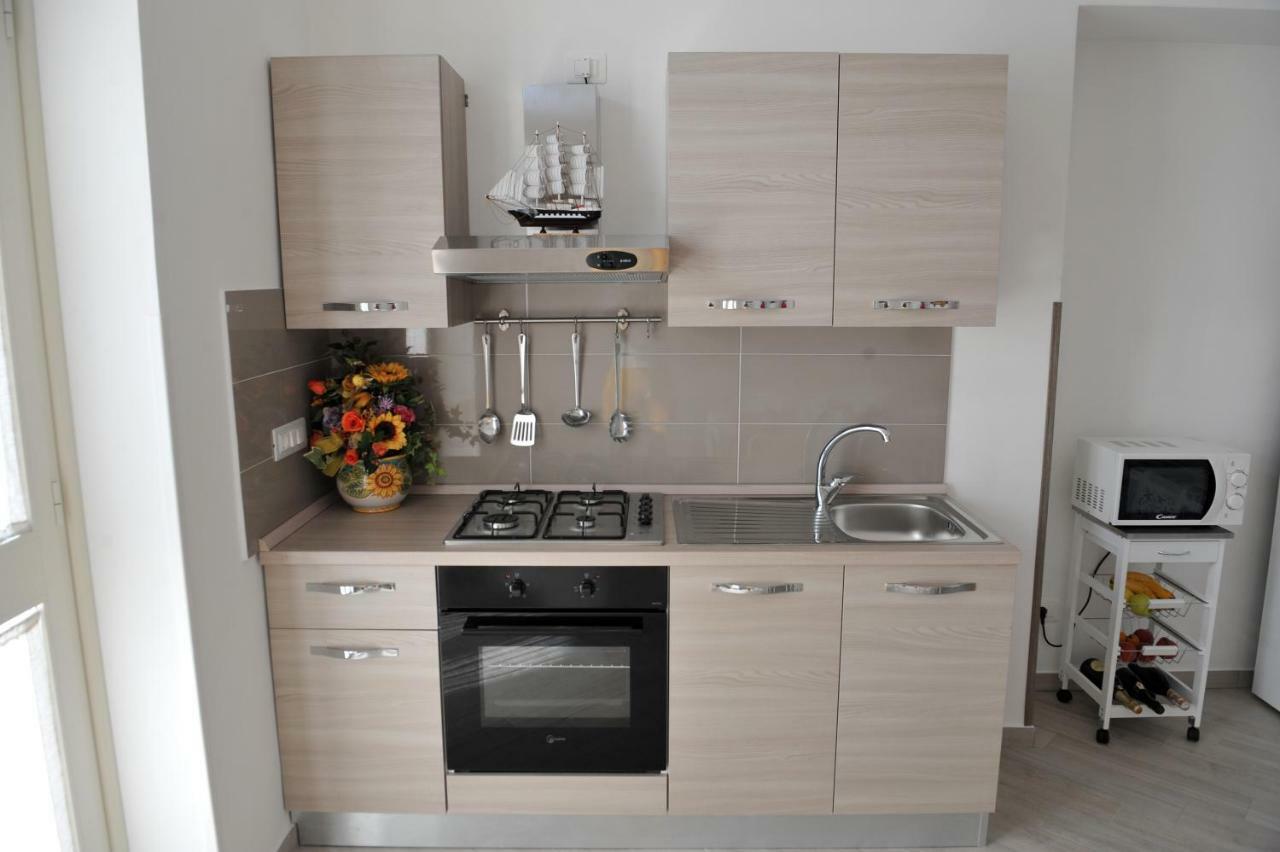Holiday House Lual Аджерола Екстериор снимка
