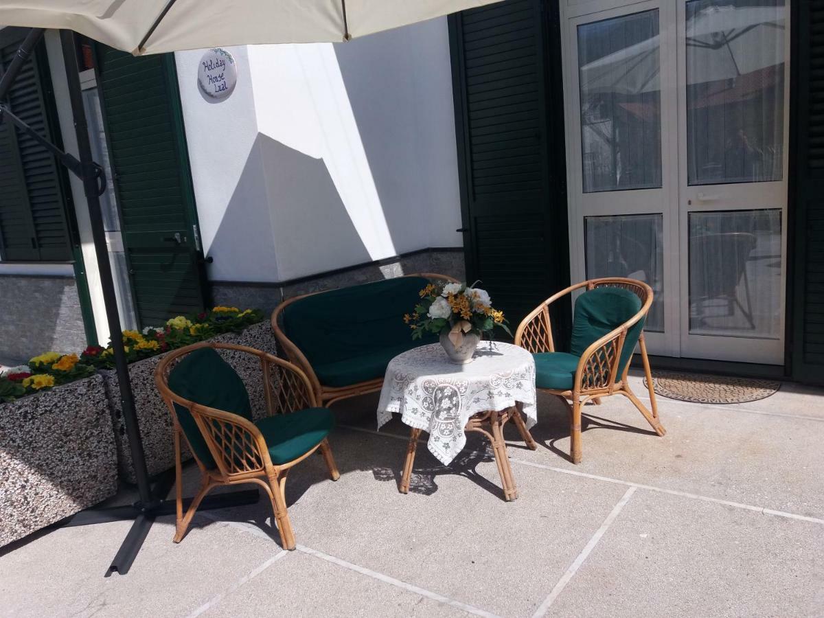 Holiday House Lual Аджерола Екстериор снимка